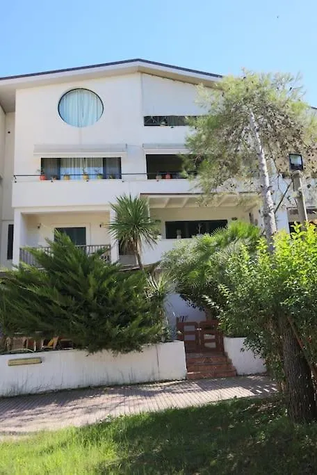 Pines Paradise At Blue Laguna Residence Golem  Albánie